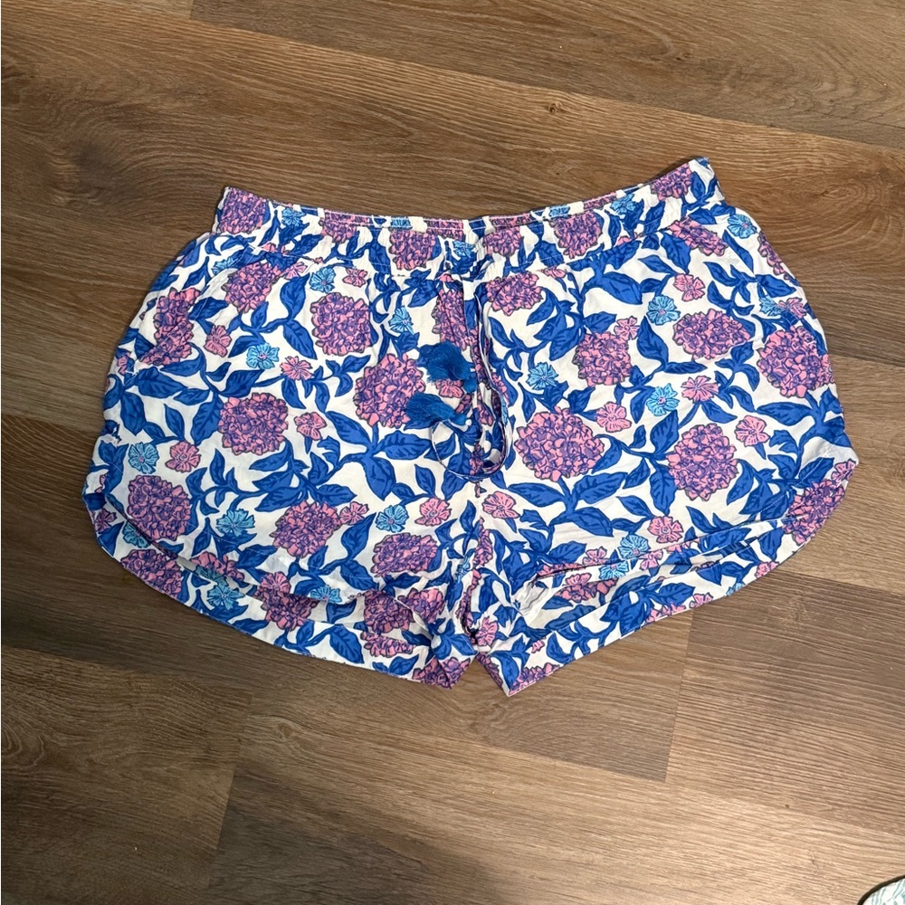 Like New Vineyard Vines Women's Shorts